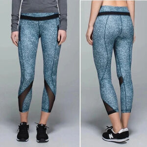 LULULEMON Inspire Tight II  Full-On Luxtreme Size 4